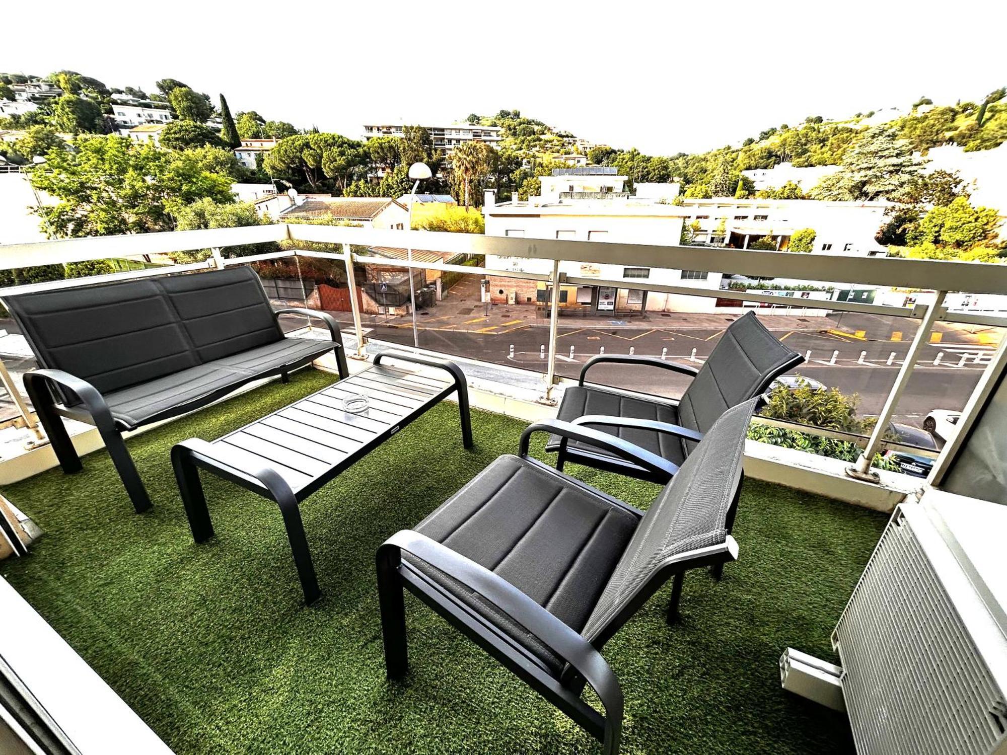 Superbe Studio Climatise Avec Terrasse Proche Mer Кан сюр Мер Екстериор снимка